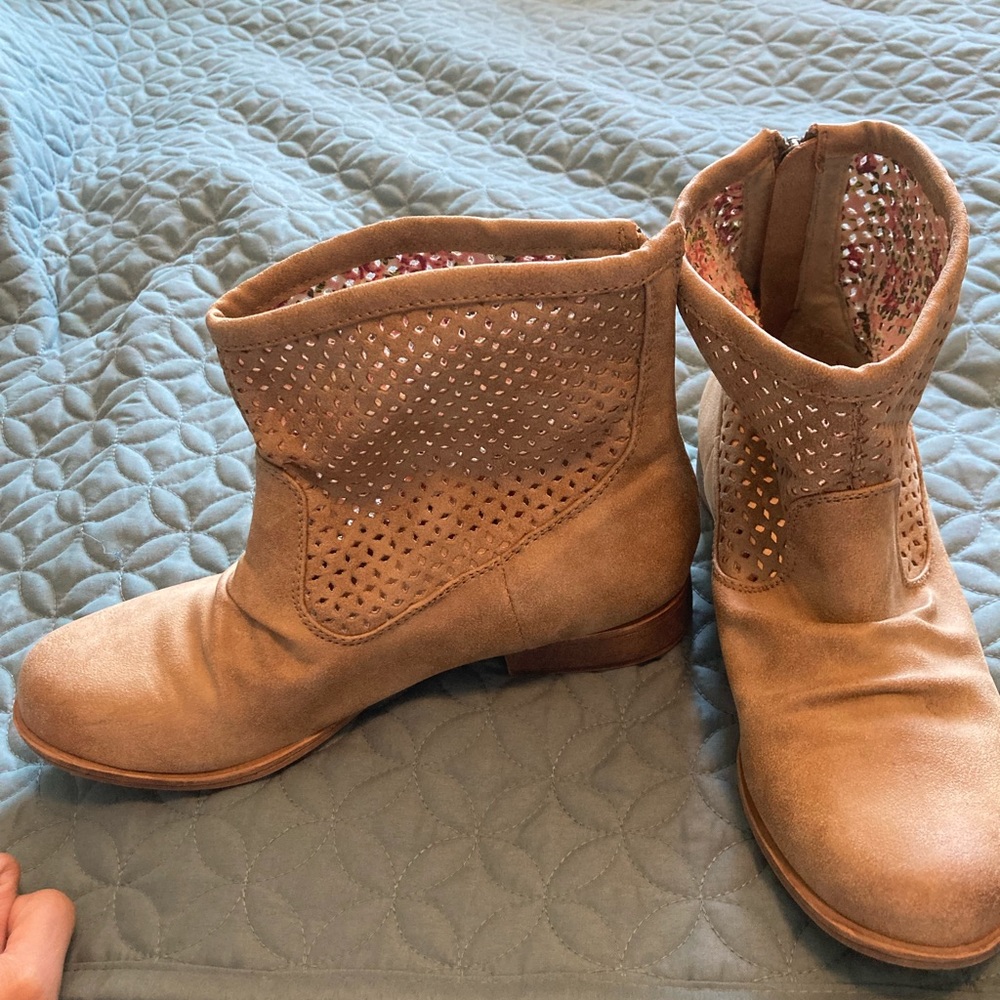 Roxy booties